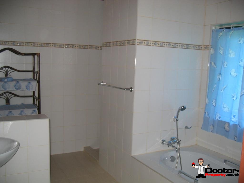 1 House – 2 Bungalows – 5 Bedrooms – Lipa Noi – Koh Samui – For Sale